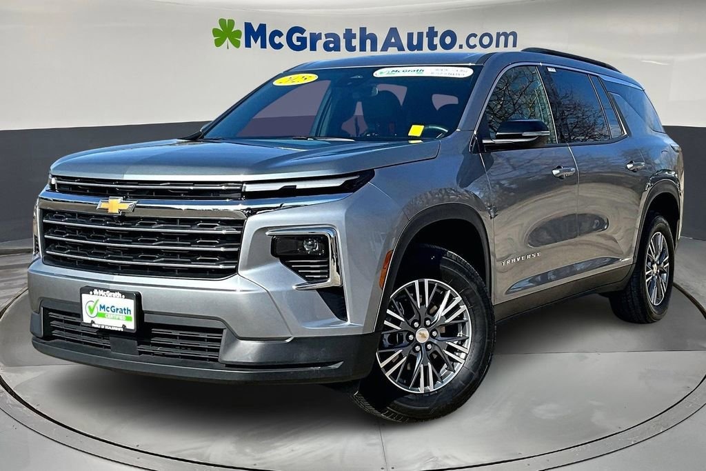 Used 2025 Chevrolet Traverse LT SUV