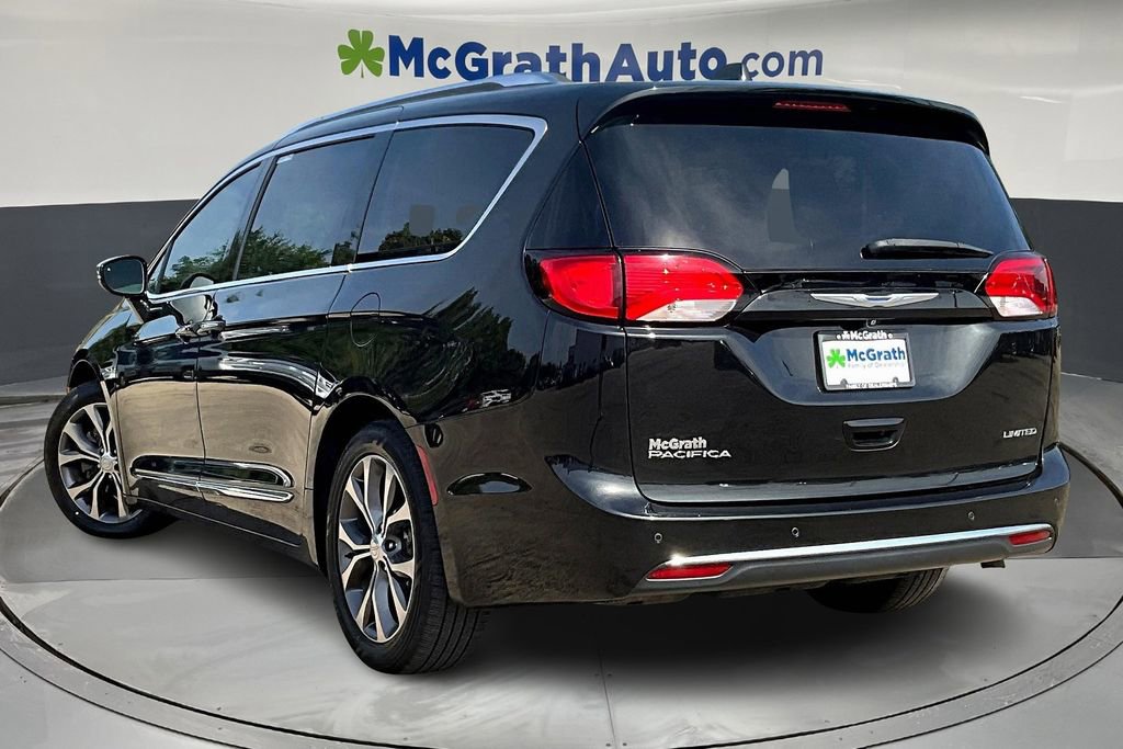 2017 Chrysler Pacifica Limited photo 4