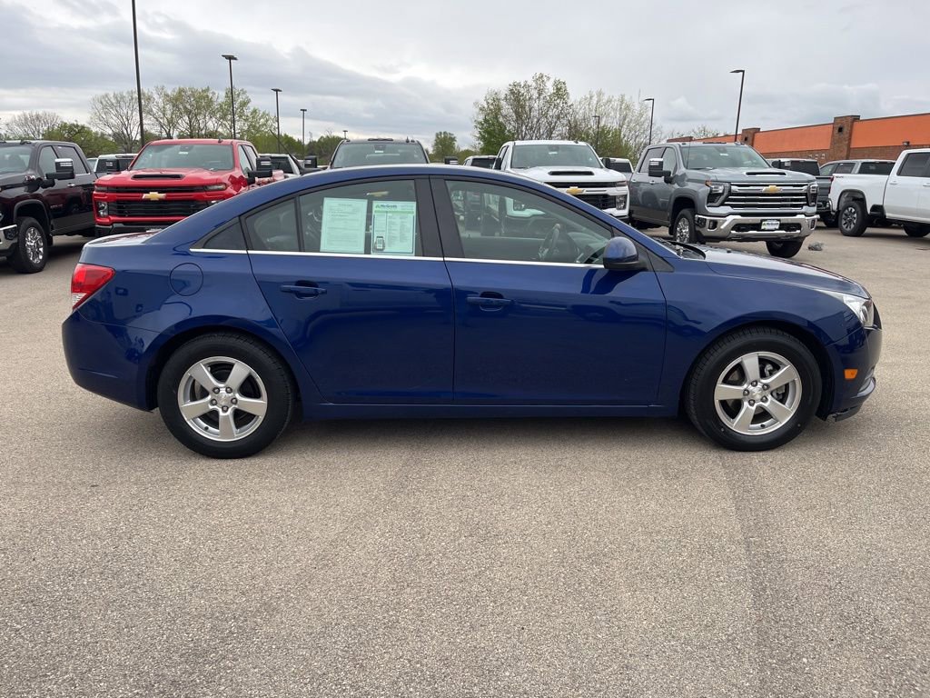 2012 Chevrolet Cruze LT photo 2