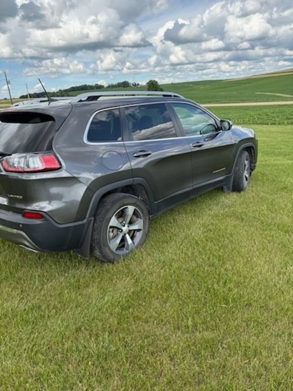 Used 2019 Jeep Cherokee Limited SUV