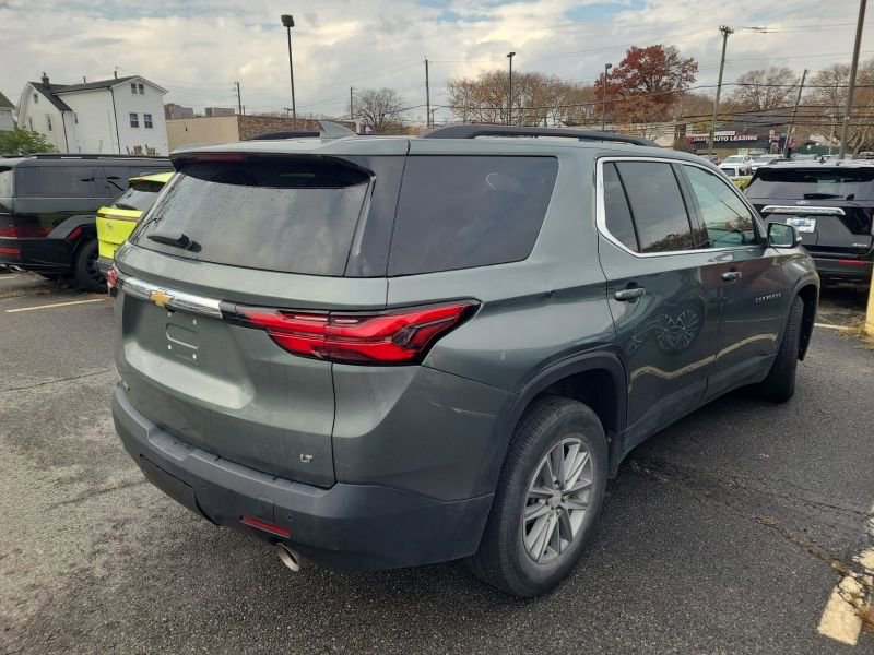 2023 Chevrolet Traverse Cloth photo 2