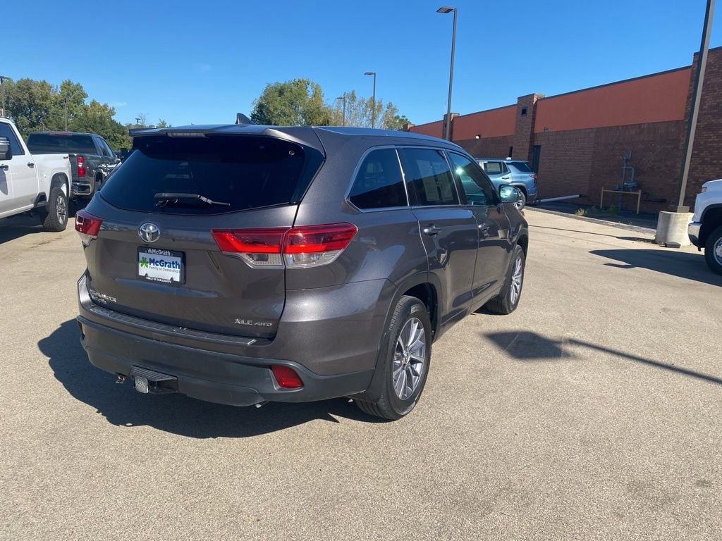Used 2018 Toyota Highlander SE SUV