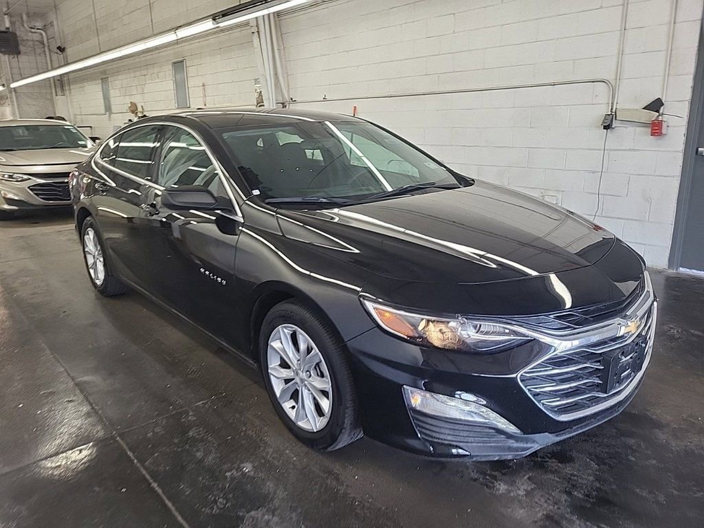 Used 2023 Chevrolet Malibu 1LT with VIN 1G1ZD5ST6PF216905 for sale in Dubuque, IA