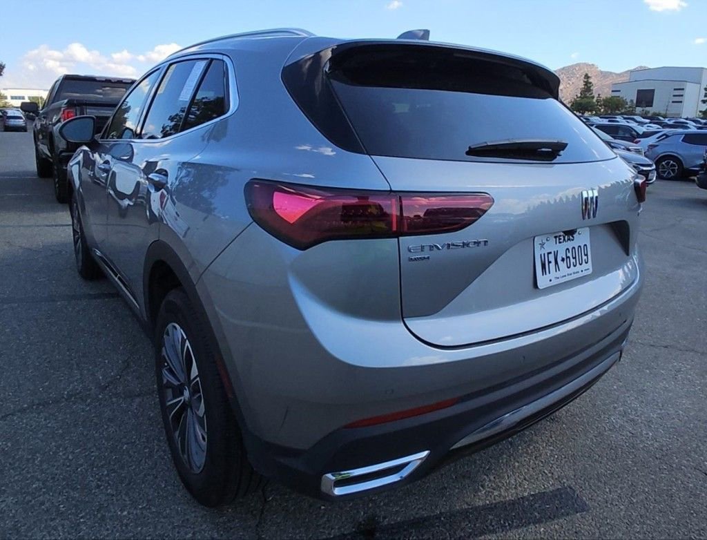 2025 Buick Envision Preferred photo 3