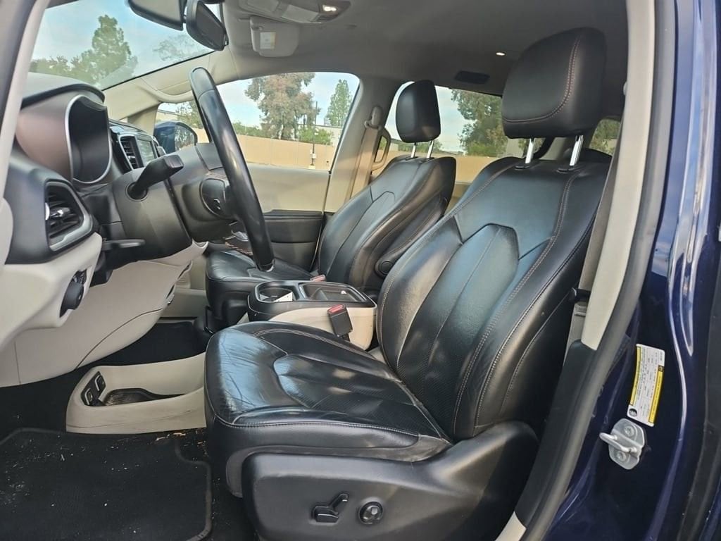 Used 2019 Chrysler Pacifica Touring L Van Passenger Van