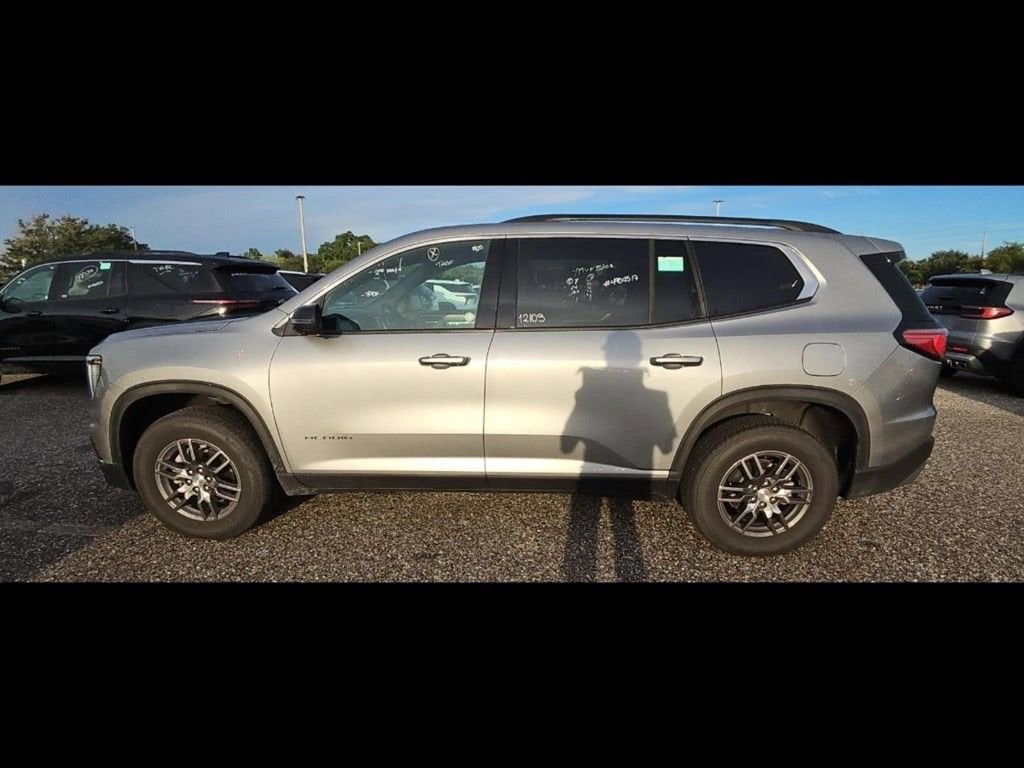 Used 2025 GMC Acadia Elevation SUV