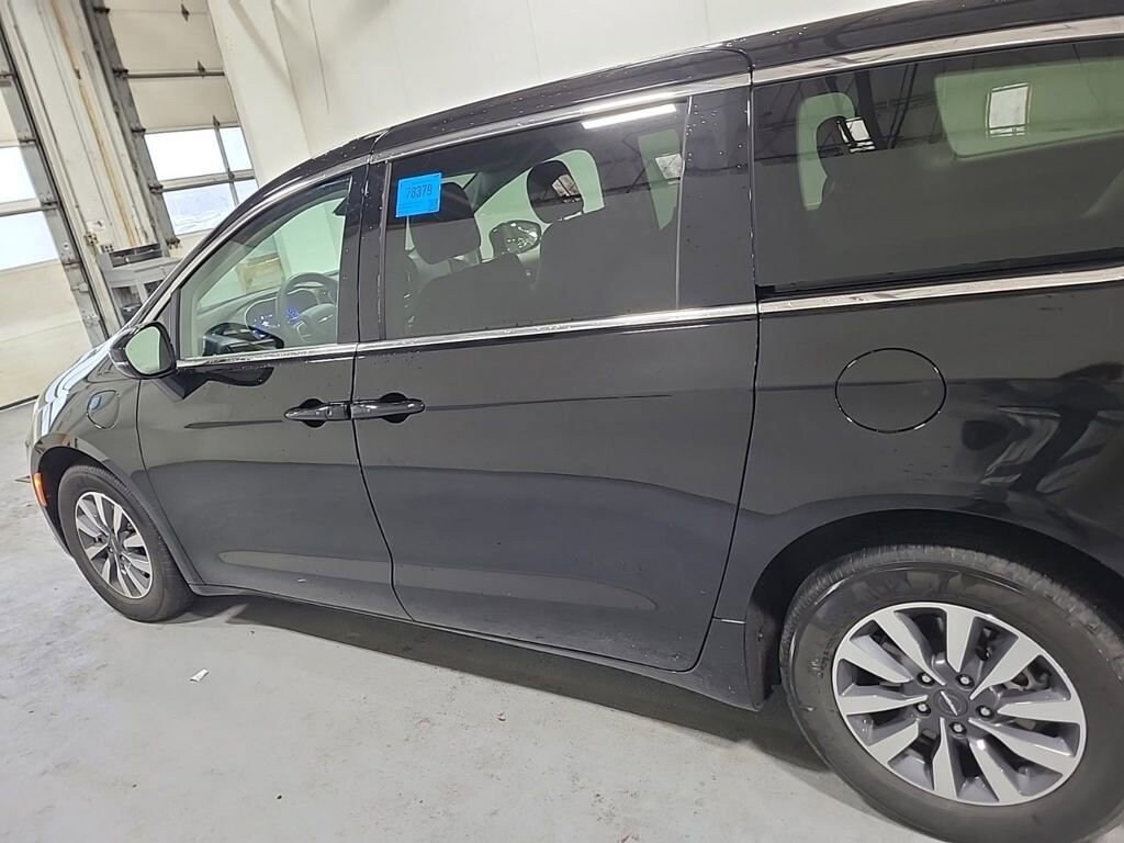 Used 2024 Chrysler Pacifica Hybrid Select Van Passenger Van