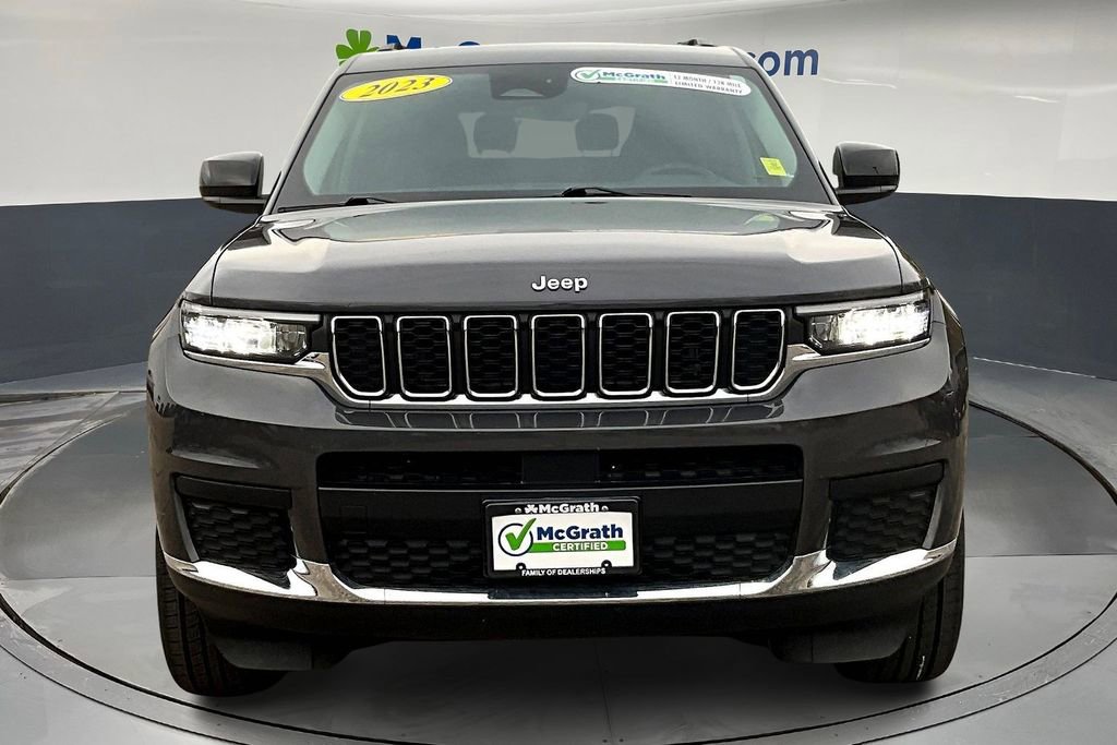 2023 Jeep Grand Cherokee Laredo photo 2