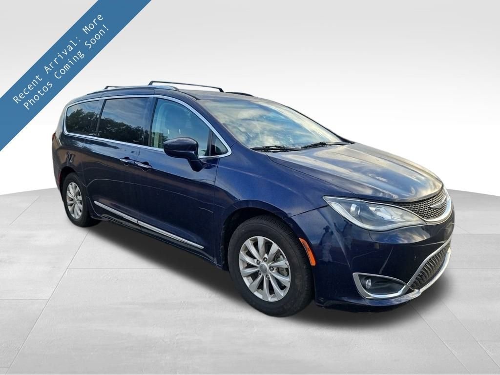 Used 2019 Chrysler Pacifica Touring L Van Passenger Van