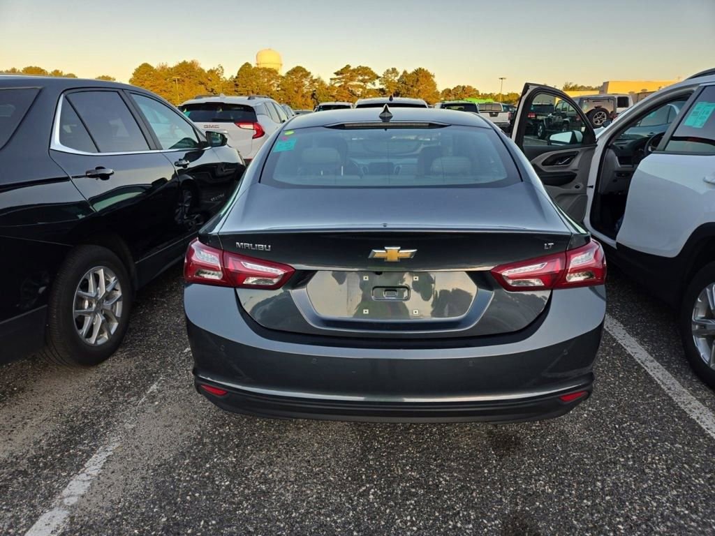 2021 Chevrolet Malibu 1LT photo 3