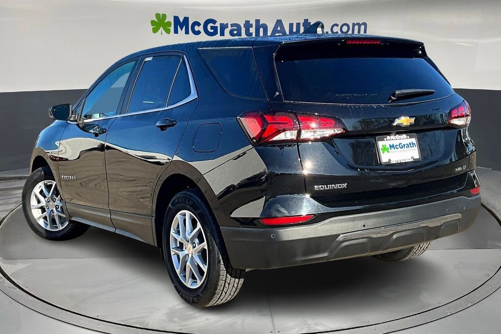 2023 Chevrolet Equinox LT photo 2