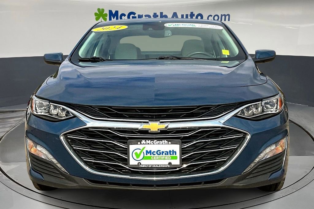 2024 Chevrolet Malibu Premier 2LT photo 2