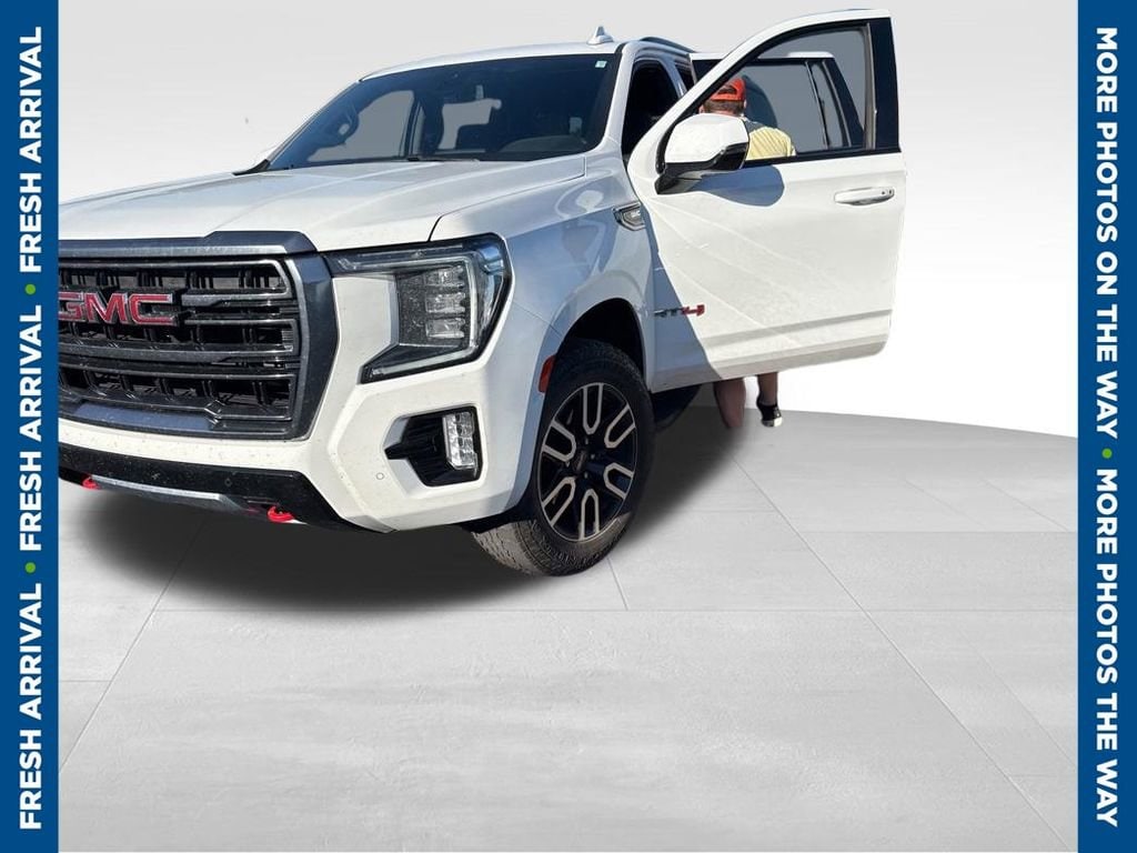 2023 GMC Yukon AT4 4X4's photo