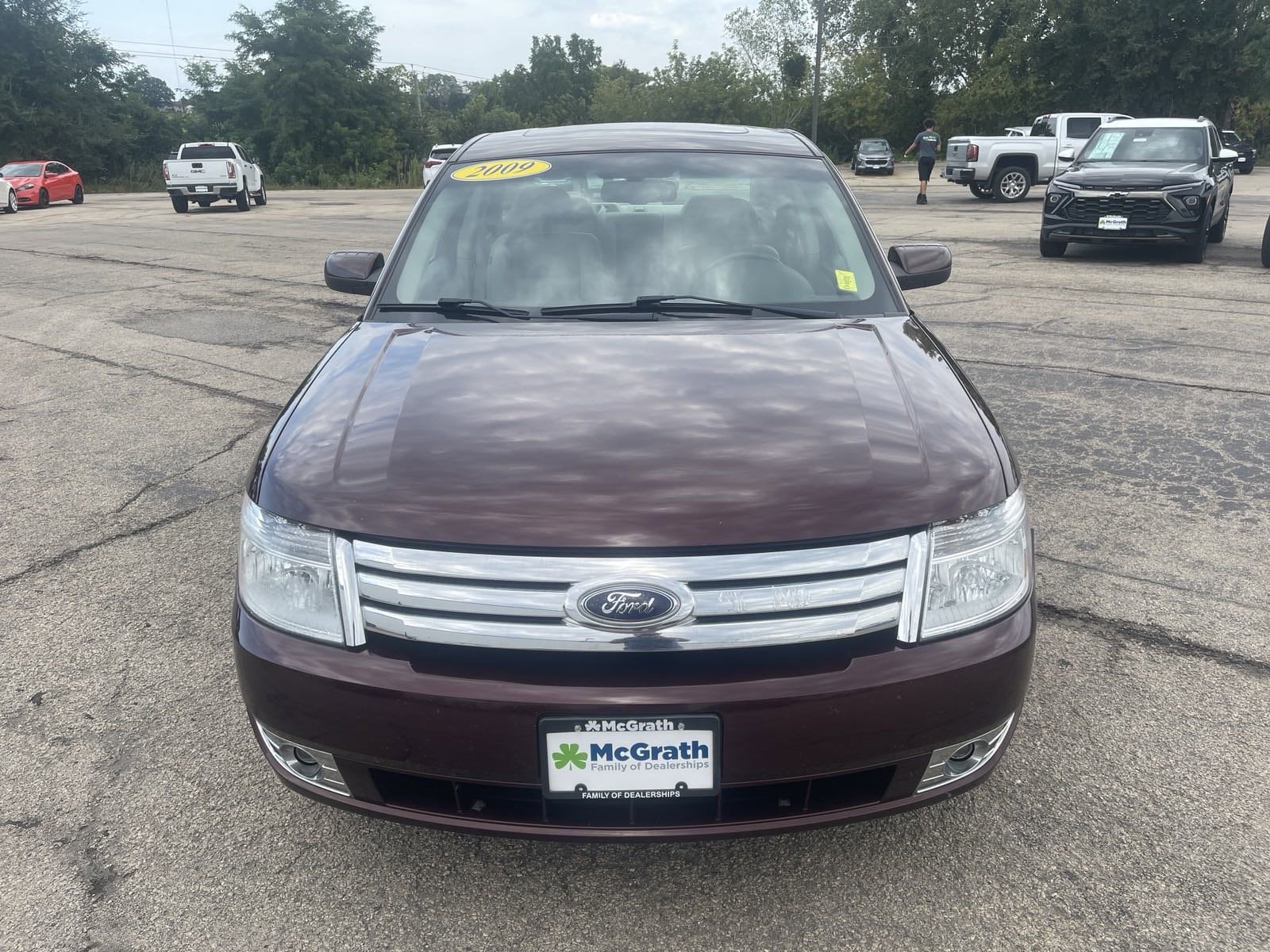 Used 2009 Ford Taurus SEL with VIN 1FAHP24W89G123645 for sale in Hiawatha, IA