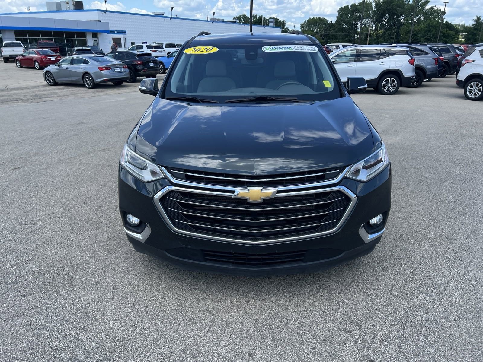 Used 2020 Chevrolet Traverse 1LT with VIN 1GNEVGKW4LJ233323 for sale in Dubuque, IA