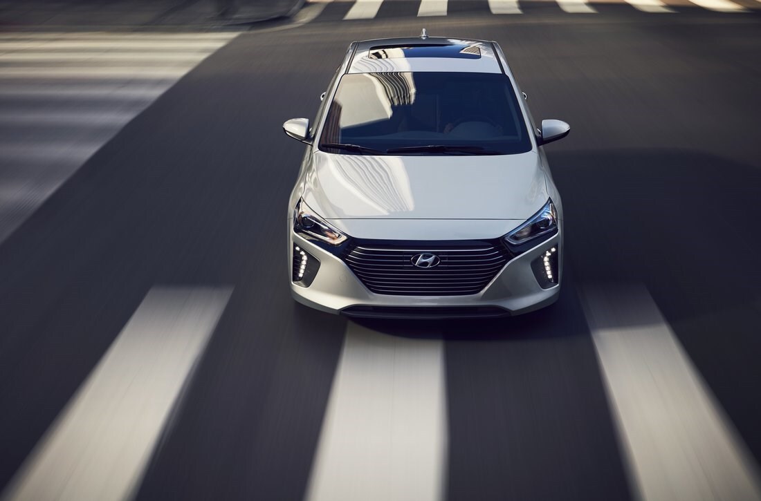 Large-30209-2018IONIQHybrid.jpg