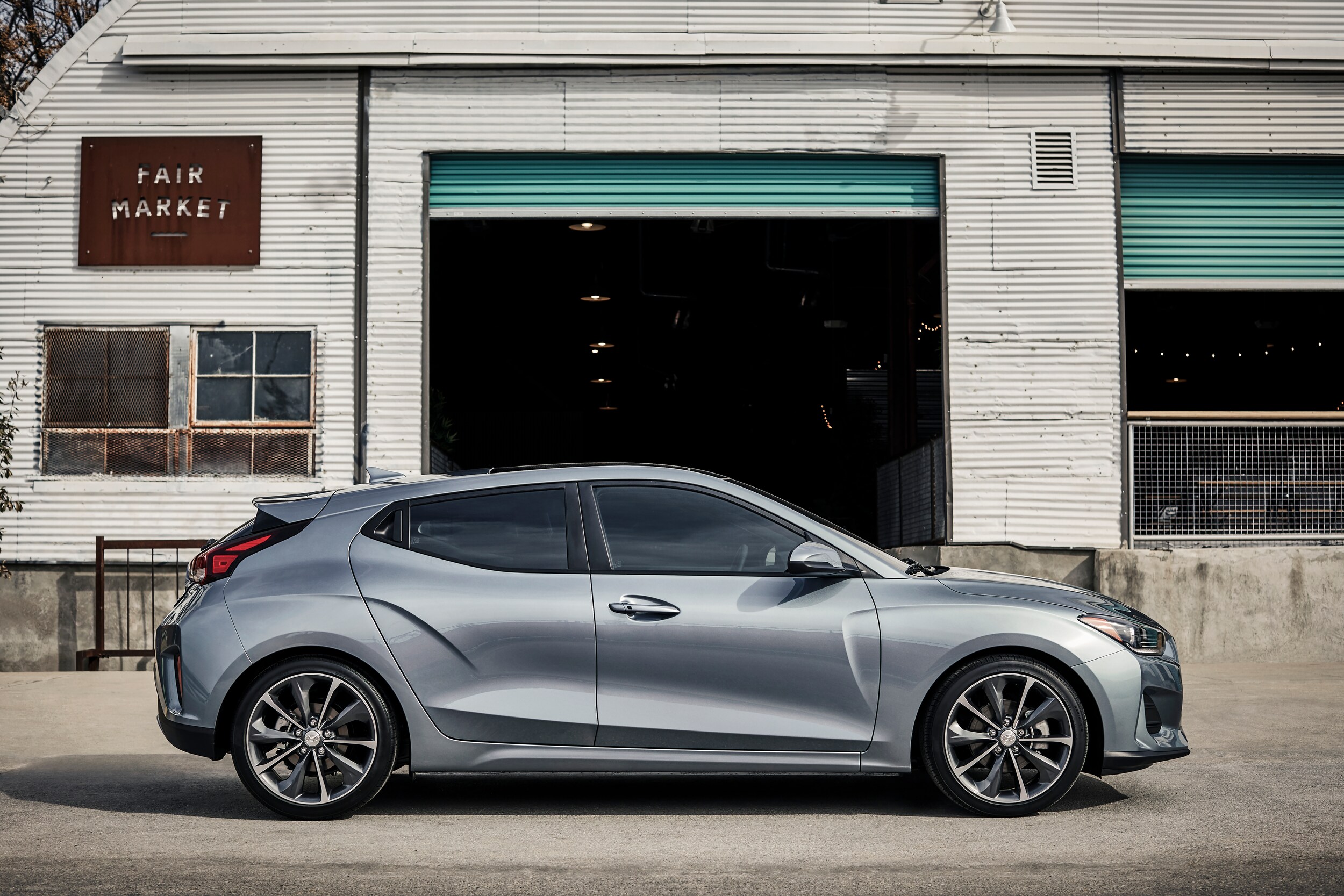 Large-32652-2019Veloster.jpg