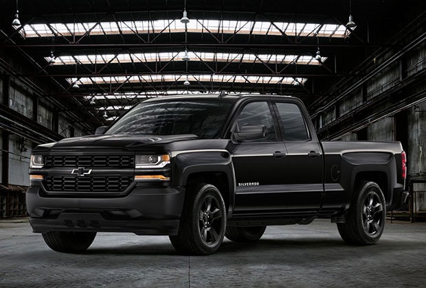 Chevy Silverado 1500 Black Out Edition