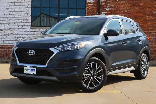 2019 Hyundai Tucson parked