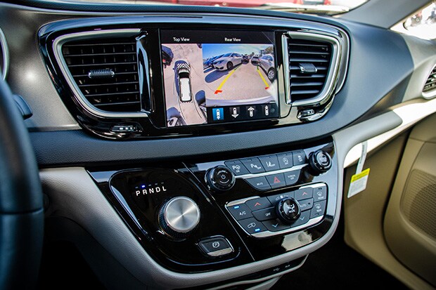 2020 Chrysler Pacifica leather interior two-tone
