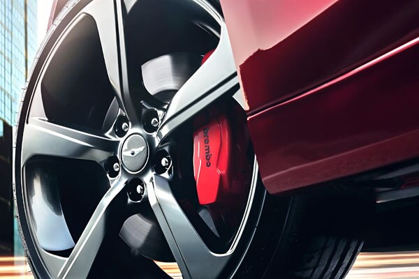 2020 Genesis G70 19-inch alloy wheels