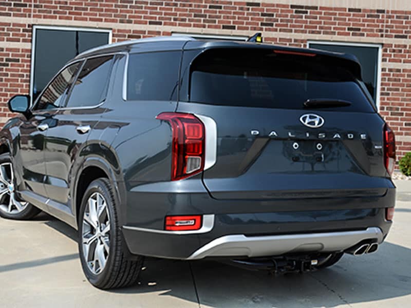 20201 Hyundai Palisade Rear Tailgate parked next to a building wall