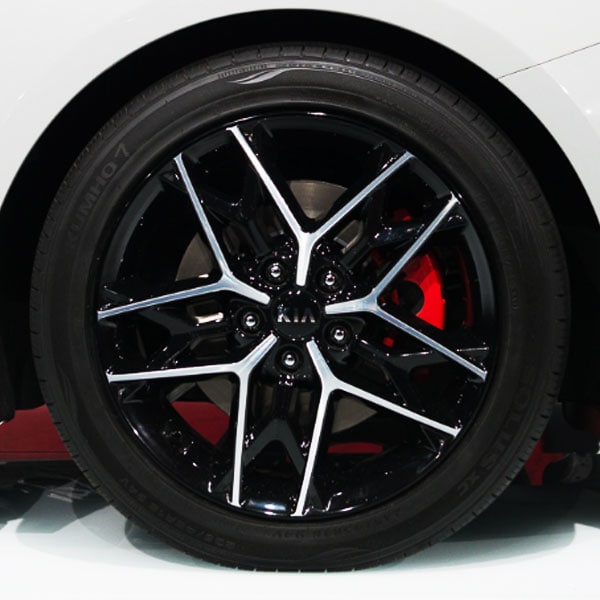 Optima high gloss 18inch black alloy wheels