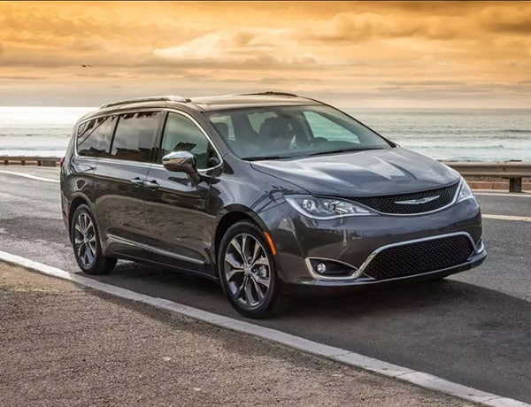 Silver 2018 Chrysler Pacifica Hybrid