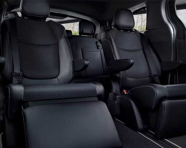 toyota sienna back seating