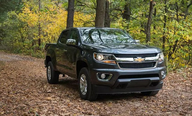 Gray 2018 Chevy Colorado Front Angle