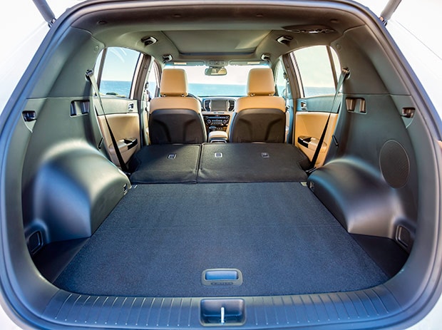Kia Sportage trunk space
