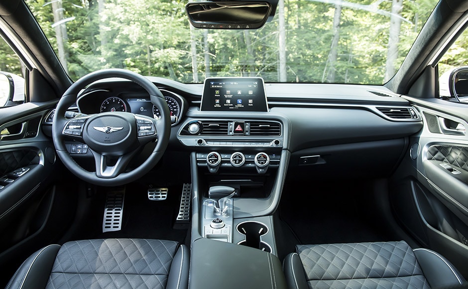 The well equiped dashboard of the G70