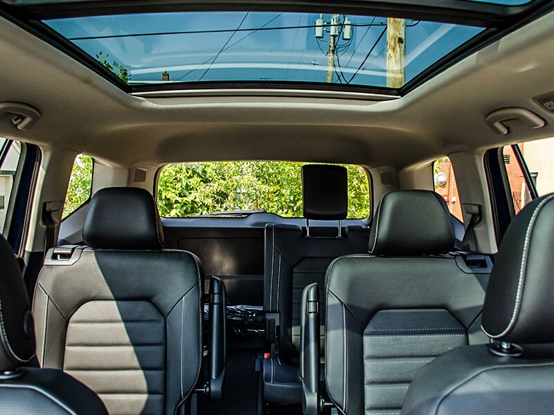 Atlas 3 Row Seating and Panoramic Sunroof
