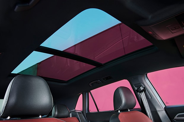 Atlas Cross Sport Panoramic Sunroof