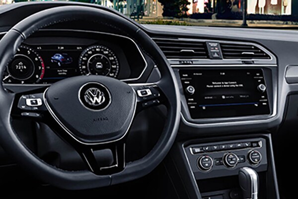 2018 VW Tiguan Steering wheel controls