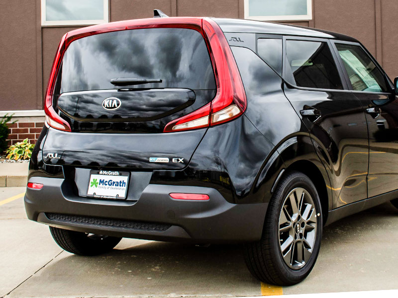 2021 Kia soul rear tailgate parked next to building