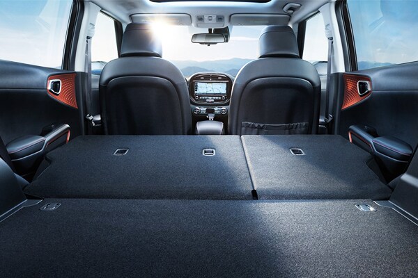 2020 Kia Soul 60/40 split-folding rear seats and available dual-level cargo board