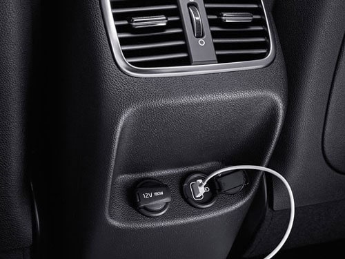 USB charging in the Kia Optima