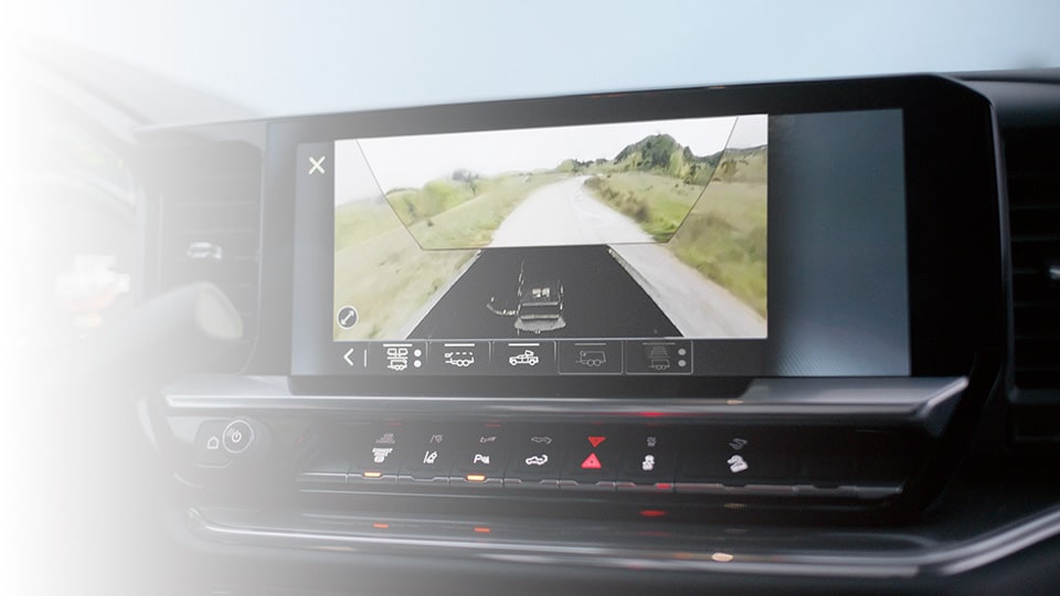 Silverado interior features - Infotainment 