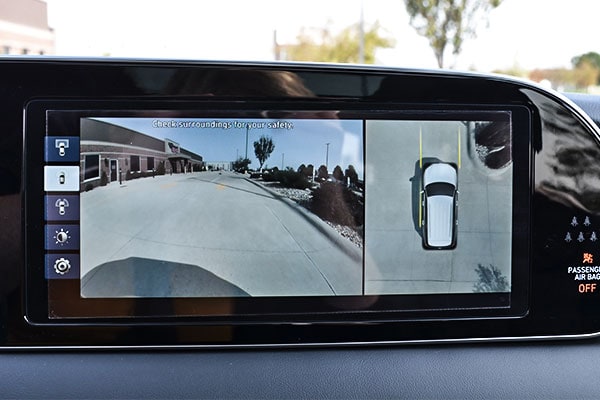 2021 Hyundai Palisade Touchscreen Safety Features being displayed