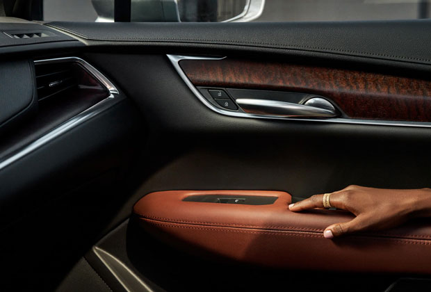 Interior accents in the XT5