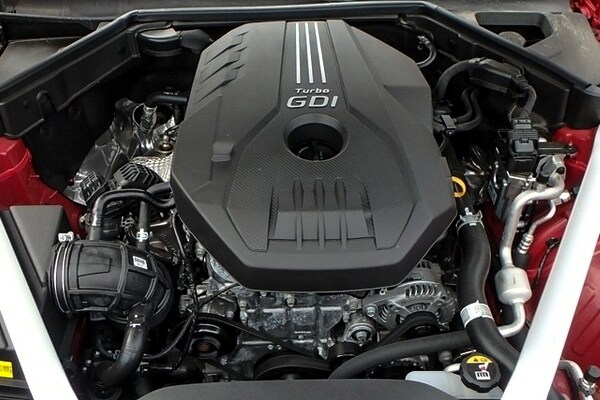 Kia Stinger standard four cylinder engine