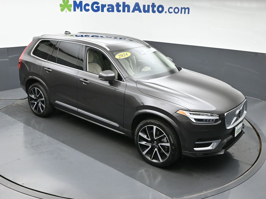 2024 Volvo XC90 Plus photo 2