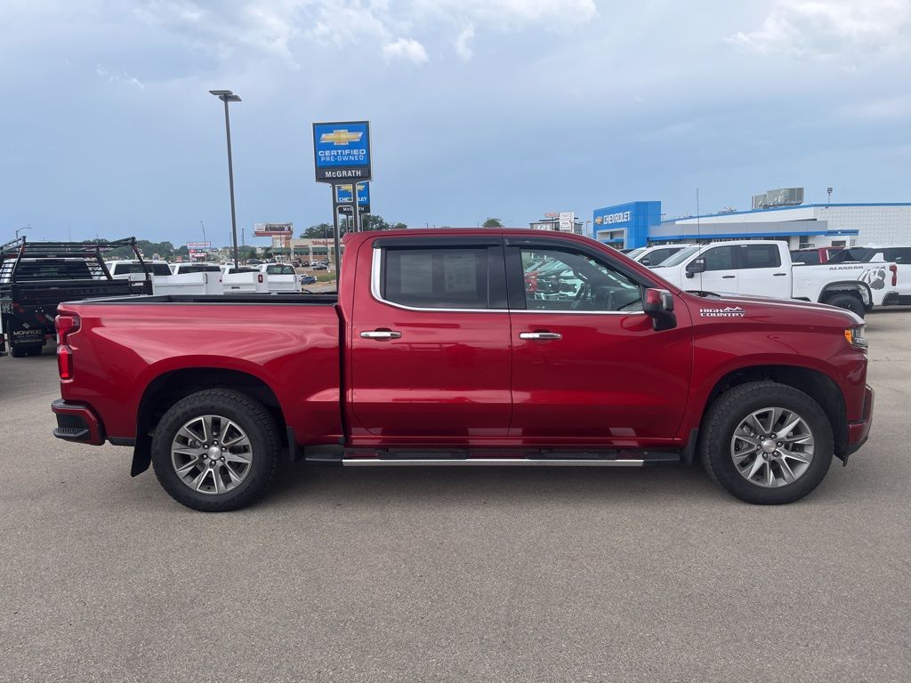 2022 Chevrolet Silverado 1500 High Country photo 2