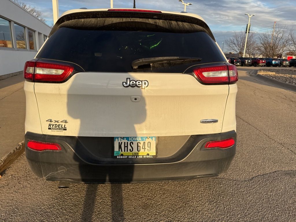 2015 Jeep Cherokee Latitude photo 3