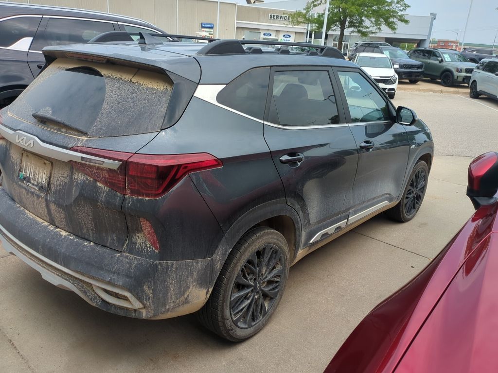 Used 2022 Kia Seltos Nightfall with VIN KNDEUCA23N7280037 for sale in Hiawatha, IA