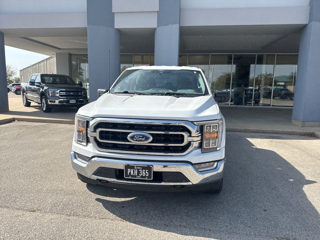 2022 Ford F-150 XLT photo 2