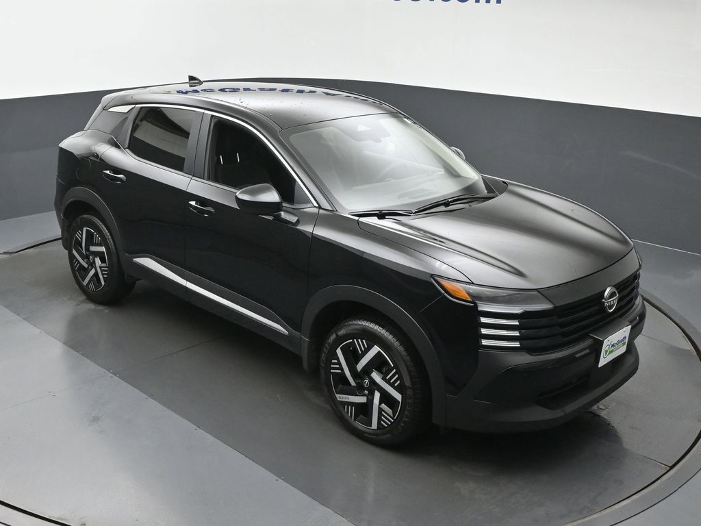 2025 Nissan Kicks SV photo 2