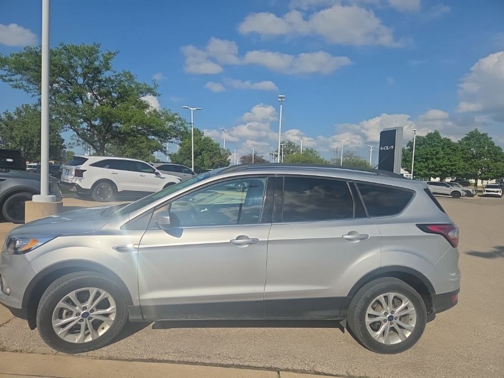 Used 2017 Ford Escape SE SUV
