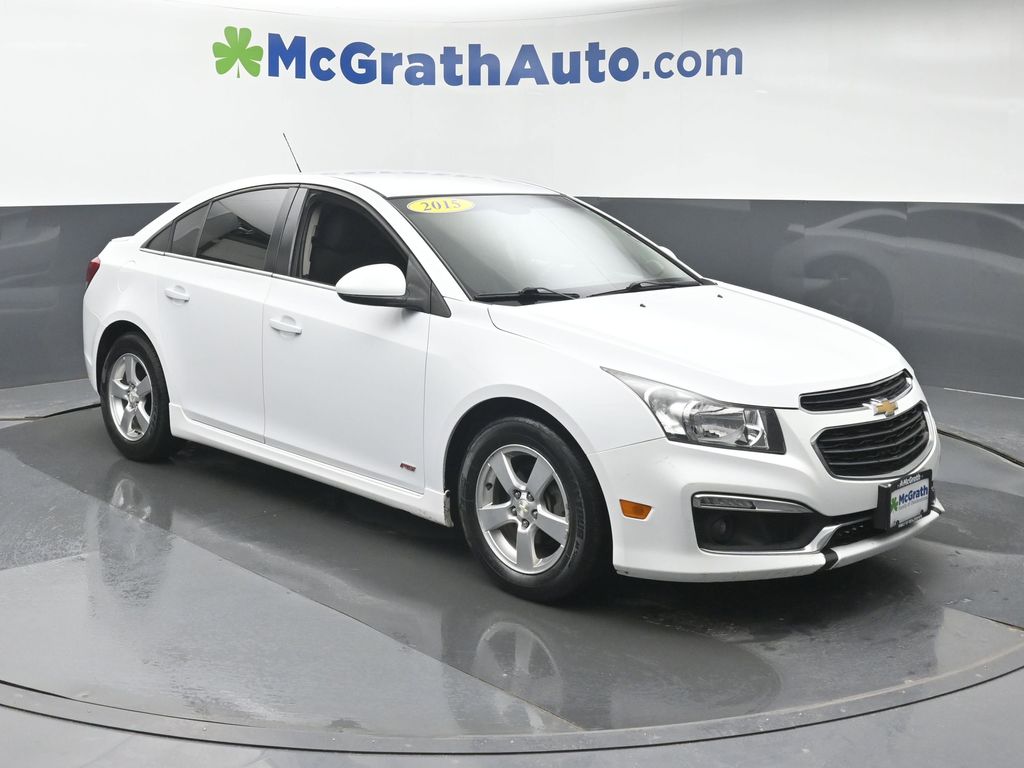 Used 2015 Chevrolet Cruze 1LT with VIN 1G1PC5SB3F7292575 for sale in Hiawatha, IA